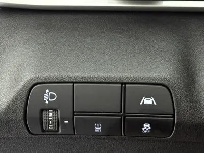 Hyundai Elantra 2023, 27000 км, за 94800 CNY - фото 18