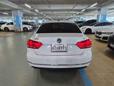Volkswagen Passat 2015, 294657 км, за 3200000 KRW