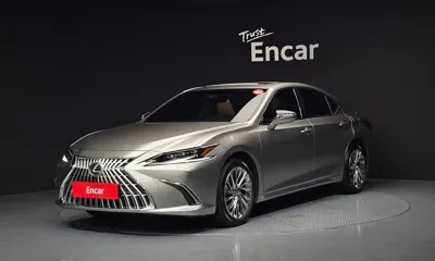 Lexus ES · 2026 год