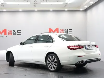 Mercedes-Benz E-Class 2023, 32000 км, за 45990000 KRW - фото 4