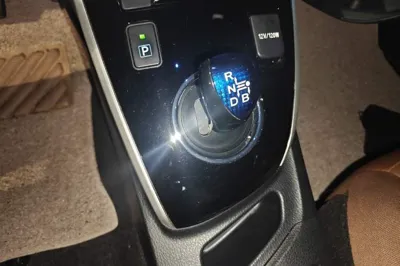 Toyota Corolla Hybrid E+ 2019, 47800 км, за 63302.57 CNY - фото 11