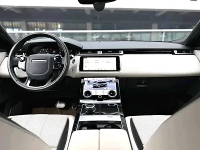 Land Rover Velar 2018, 70000 км, за 188000 CNY