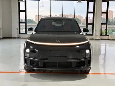 Li Auto Li L8 2023, 37000 км, за 225000 CNY
