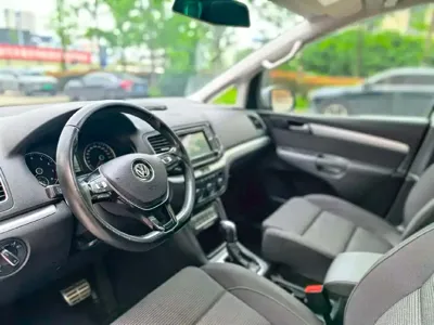 Volkswagen Sharan 2018, 160000 км, за 65000 CNY