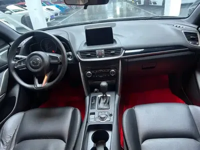 Mazda CX-4 2018, 87000 км, за 46900 CNY