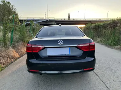 Volkswagen Lavida 2013, 90000 км, за 18800 CNY