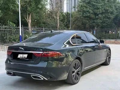 Jaguar XFL 2025, 12500 км, за 199800 CNY