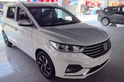 Baojun 360 2018, 126500 км, за 38470.14 CNY
