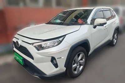 Toyota RAV4 · 2020 год