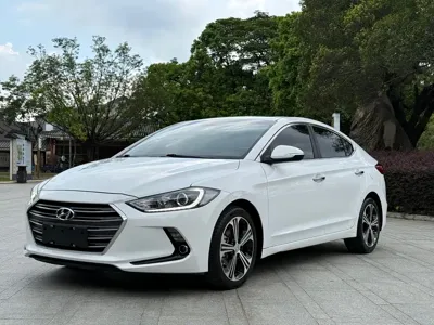Hyundai Elantra · 2019 год