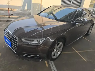 Audi A4L · 2018 год