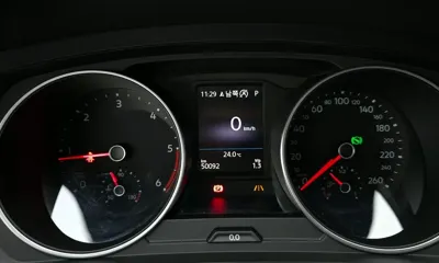 Volkswagen Tiguan 2018, 50092 км, за 29900000 KRW - фото 8