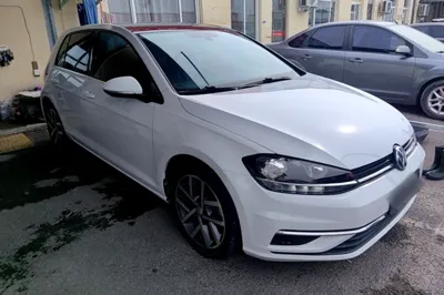 Volkswagen Golf 2020, 52400 км, за 75098.88 CNY