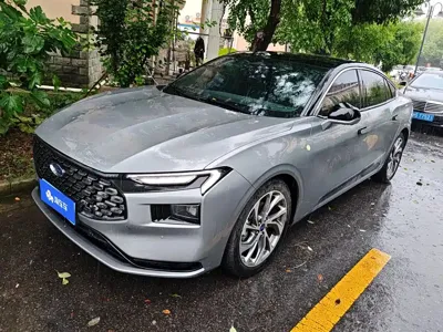 Ford Mondeo · 2025 год