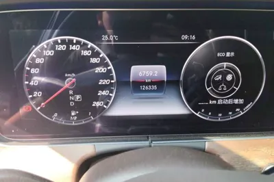 Mercedes-Benz E-Class 2018, 126400 км, за 174768.99 CNY - фото 11