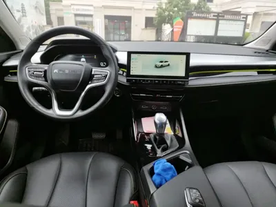 Roewe i5 2021, 2800 км, за 39800 CNY - фото 13