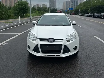 Ford Focus 2014, 118000 км, за 14800 CNY