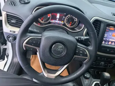 Jeep Cherokee 2016, 110800 км, за 32800 CNY - фото 15