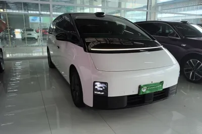 Li Auto MEGA 2024, 58900 км, за 409917.55 CNY - фото 3