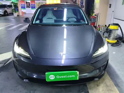 Tesla Model 3 2024, 46800 км, за 282979.07 CNY