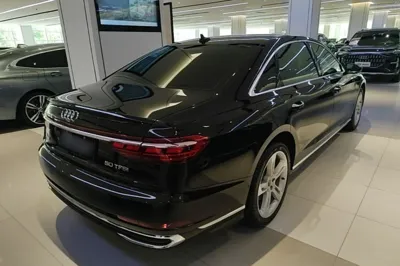 Audi A8 2023, 62200 км, за 464321.7 CNY - фото 6