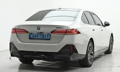 BMW i5 2024, 29899 км, за 68500000 KRW