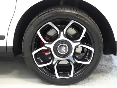 Rolls-Royce Cullinan 2021, 22000 км, за 439000000 KRW - фото 4