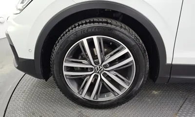Volkswagen Tiguan 2021, 81165 км, за 29500000 KRW - фото 5