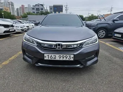 Honda Accord · 2017 год