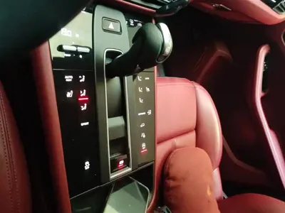 Porsche Macan 2022, 29600 км, за 327000 CNY - фото 16