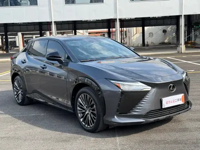 Lexus RZ 2023, 35000 км, за 196800 CNY