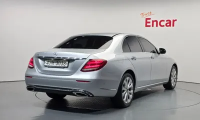 Mercedes-Benz E-Class 2018, 73995 км, за 21900000 KRW