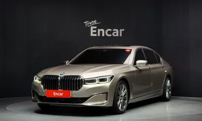 BMW 7-Series · 2021 год