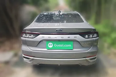 Ford Mondeo 2023, 4700 км, за 121139.81 CNY