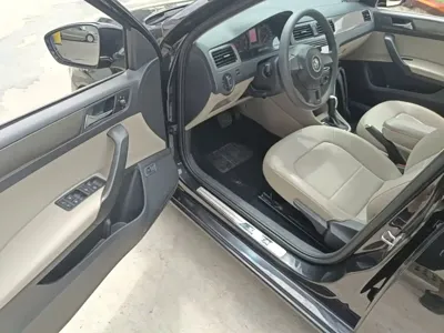 Volkswagen Santana 2016, 132300 км, за 21400 CNY - фото 16