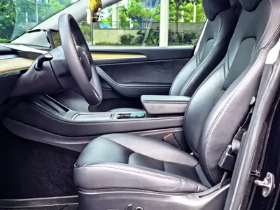 Tesla Model Y 2022, 70000 км, за 146800 CNY - фото 11