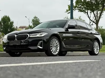 BMW 5 Series 2021, 122000 км, за 188000 CNY