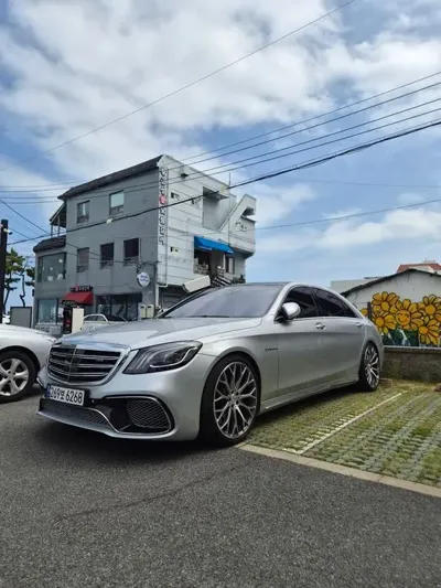 Mercedes-Benz S-Class · 2015 год