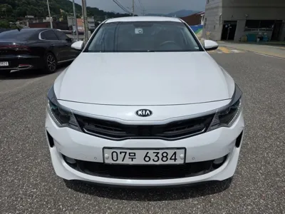 Kia K5 · 2018 год
