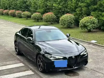 Alfa Romeo Giulia 2020, 58000 км, за 98800 CNY
