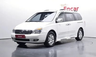 Kia Canival · 2011 год