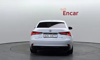 Lexus IS 2019, 101037 км, за 28300000 KRW