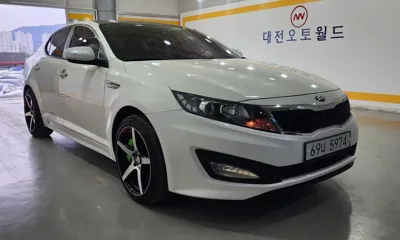 Kia K5 · 2013 год