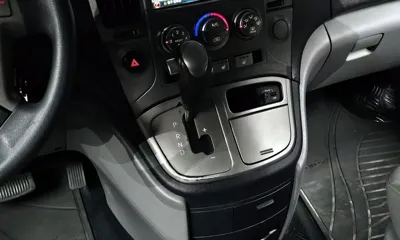 Hyundai Starex 2016, 156769 км, за 8500000 KRW - фото 9