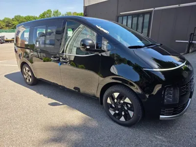Hyundai Staria 2026, 84 км, за 58000000 KRW - фото 1