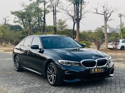 BMW 3 Series 2023, 58000 км, за 168800 CNY
