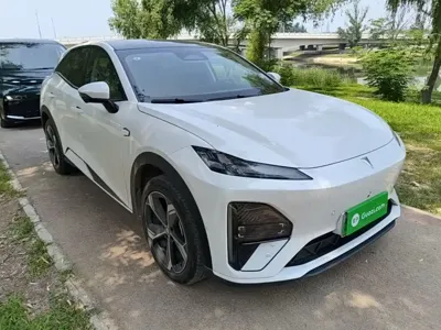 Deepal Deepal S07 2025, 5600 км, за 123000 CNY