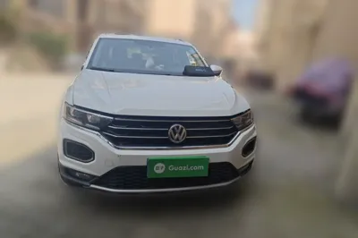 Volkswagen T-Roc 2020, 98000 км, за 66796.02 CNY