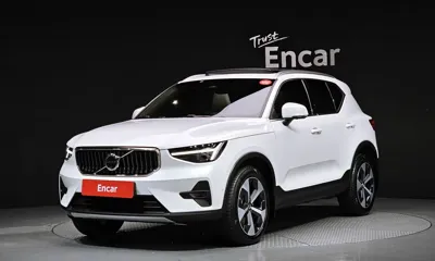 Volvo XC40 · 2025 год