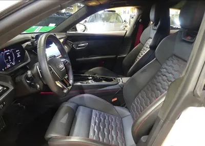 Audi RS e-tron GT 2022, 51600 км, за 88000000 KRW - фото 8